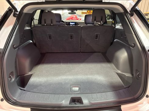 Used 2019 Chevrolet Blazer LT FWD image 10
