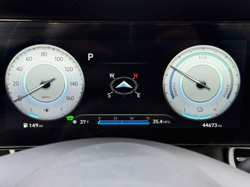 Used 2023 Hyundai Elantra Limited image 22