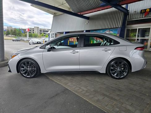 Used 2024 Toyota Corolla XSE FWD image 8