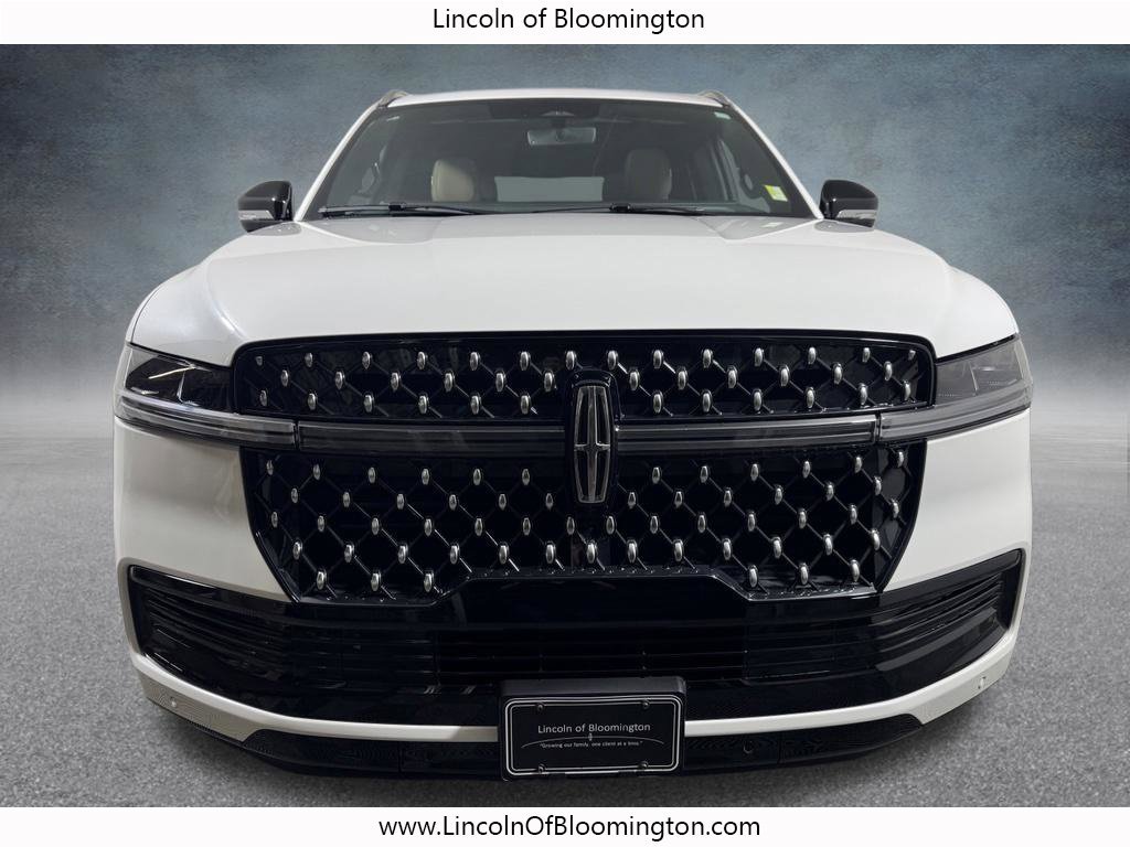 New 2025 Lincoln Navigator L Black Label AWD/4WD image 10
