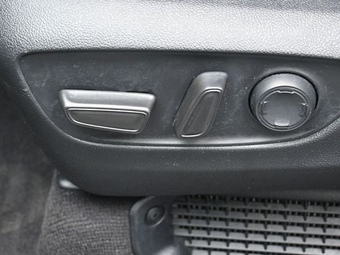 Certified 2025 Toyota Sienna XSE w/ XSE Plus Package image 10