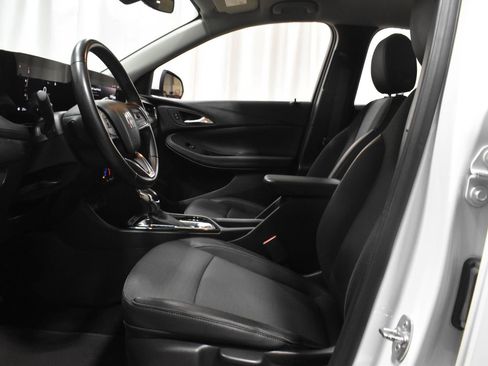 Used 2024 Buick Encore GX Preferred FWD image 8