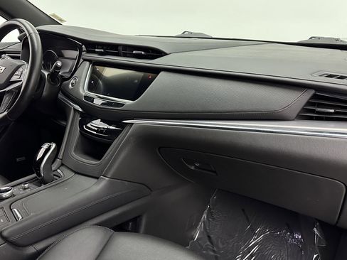Used 2020 Cadillac XT5 Luxury image 35