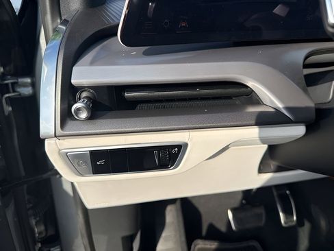 New 2026 Cadillac Vistiq Luxury image 19