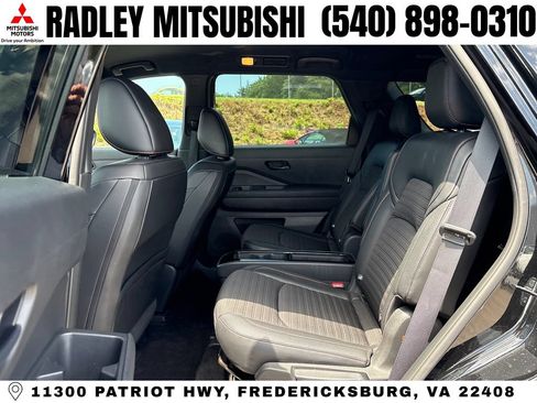 Used 2023 Nissan Pathfinder Rock Creek AWD/4WD image 12