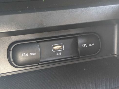 Used 2023 Kia Soul LX FWD image 27