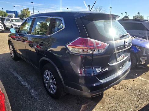 Used 2016 Nissan Rogue S AWD/4WD image 2