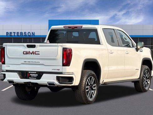 Used 2025 GMC Sierra 1500 AT4 w/ Technology Package AWD/4WD image 4
