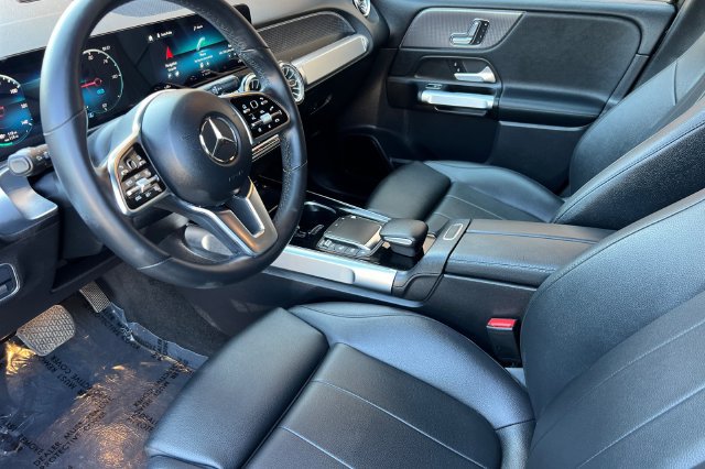 Used 2023 Mercedes-Benz EQB 300 4MATIC image 10