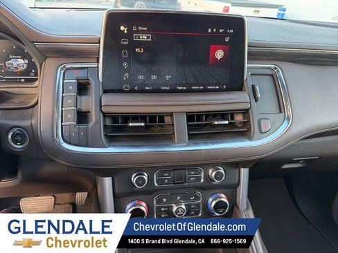 Used 2022 GMC Yukon SLT w/ SLT Premium Package image 10