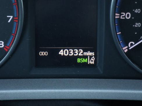 Used 2018 Toyota RAV4 XLE image 31