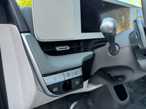 Used 2023 Hyundai Ioniq 5 Limited image 27