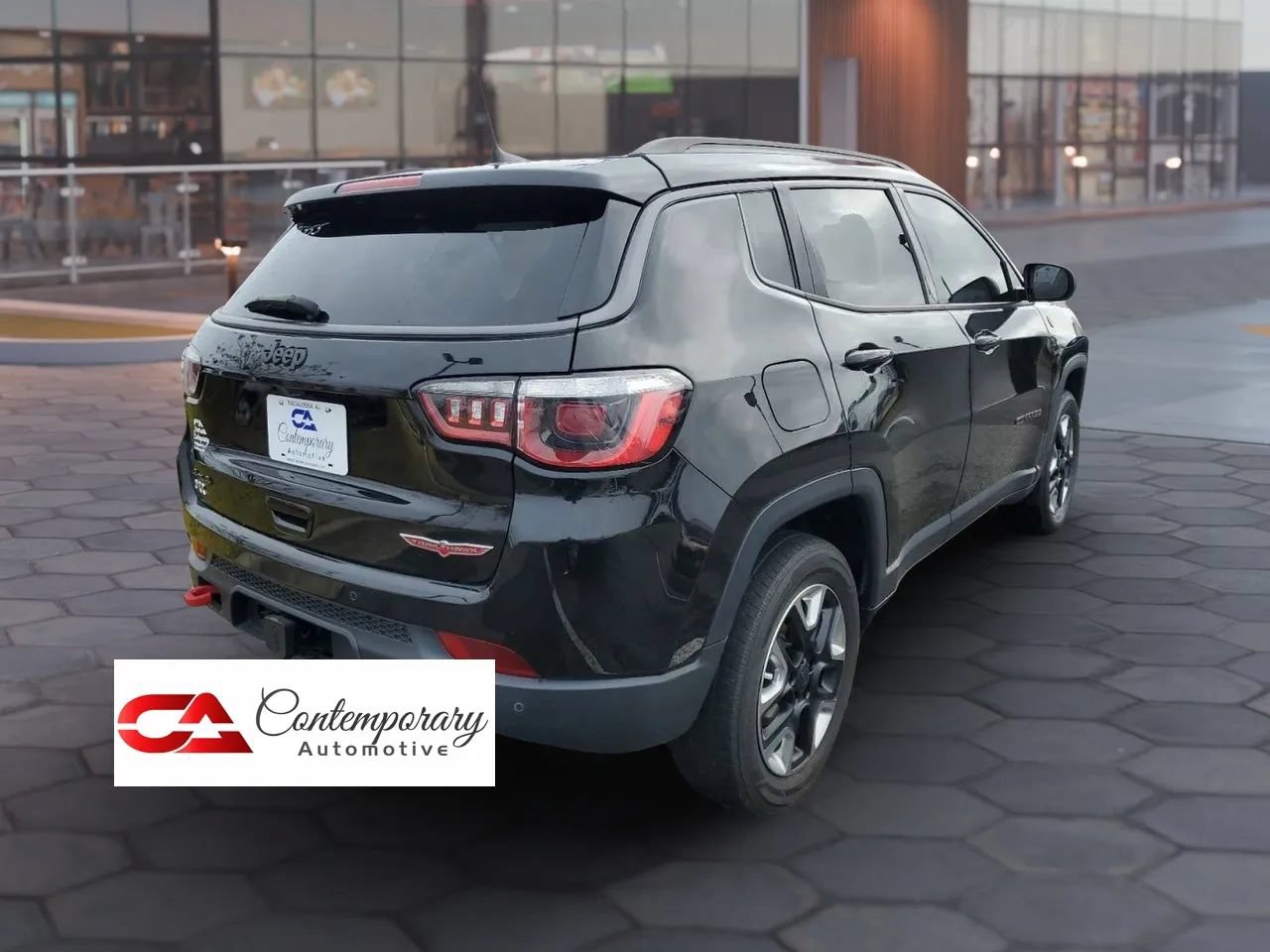Used 2018 Jeep Compass Trailhawk w/ Leather Interior Group AWD/4WD image 5