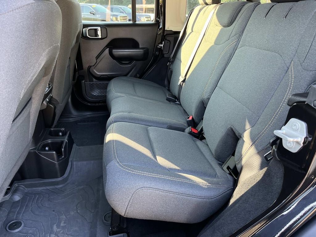 Used 2024 Jeep Wrangler Unlimited Sport AWD/4WD image 19