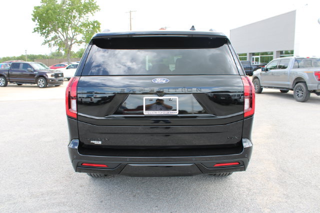 New 2027 Ford Expedition Max Platinum w/ Stealth Appearance Package AWD/4WD image 4