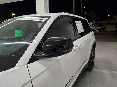 Used 2023 Jeep Grand Cherokee Altitude image 10