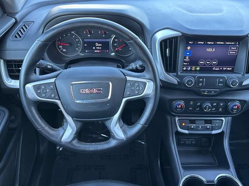 Used 2024 GMC Terrain SLT AWD/4WD image 18