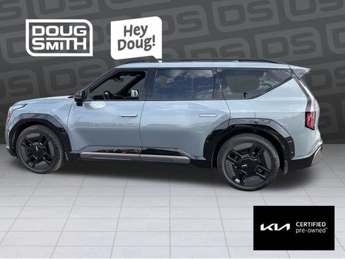 Certified 2024 Kia EV9 GT-Line AWD/4WD image 2