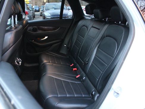 Used 2017 Mercedes-Benz GLC 300 4MATIC image 27