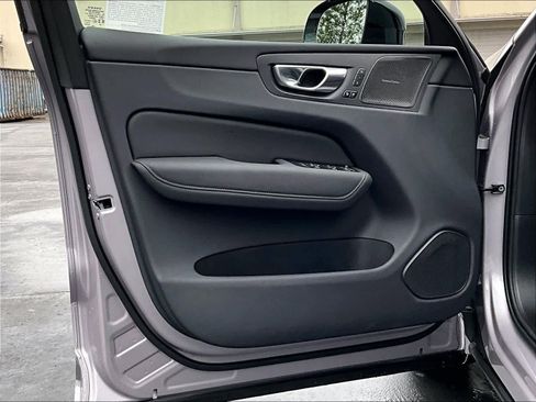 Used 2026 Volvo XC60 B5 Ultra w/ Climate Package image 25