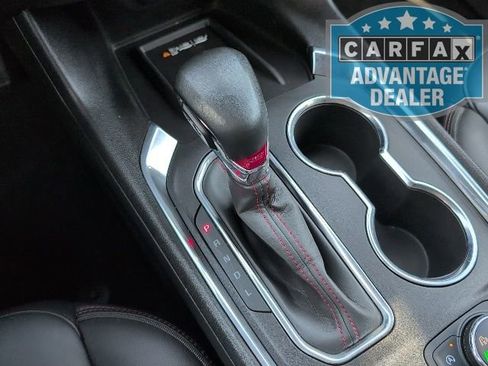 Used 2023 Chevrolet Traverse RS image 27