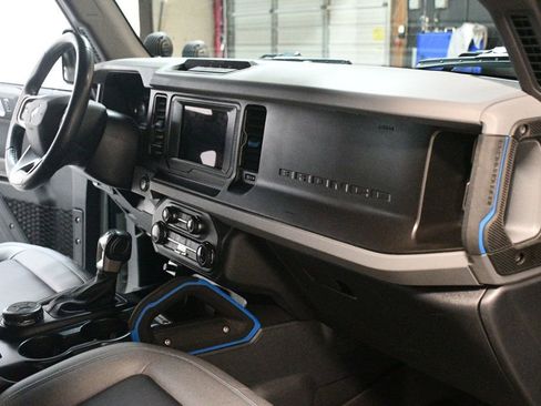 Used 2022 Ford Bronco Black Diamond image 31