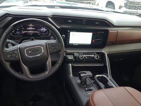 Used 2024 GMC Sierra 1500 Denali Ultimate image 10