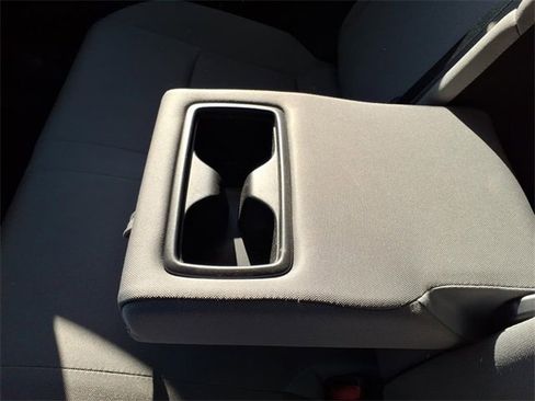 Used 2023 Toyota Venza LE image 9