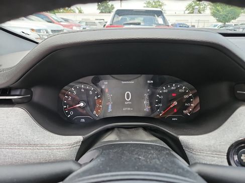 Used 2023 Jeep Compass Latitude AWD/4WD image 7