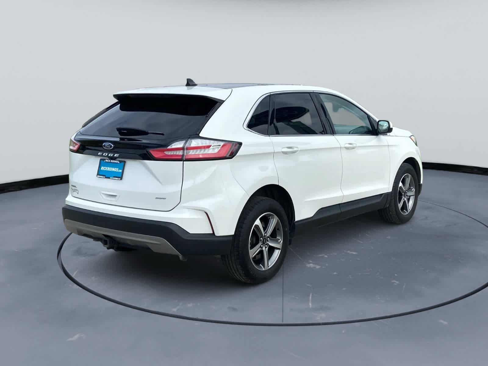 Used 2024 Ford Edge SEL w/ Convenience Package AWD/4WD image 4