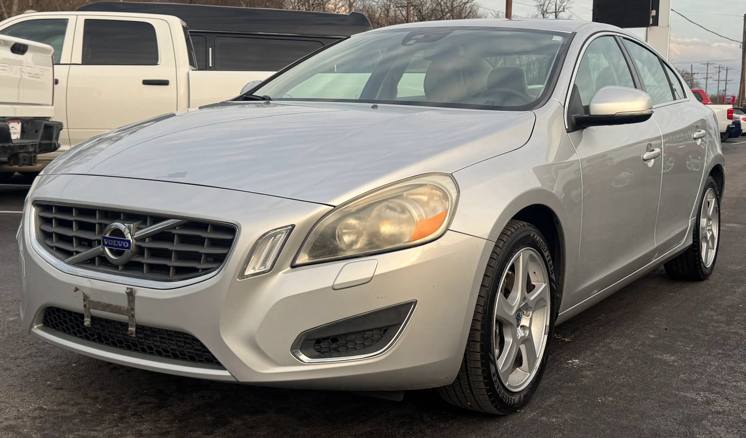 Used 2012 Volvo S60 T5 FWD image 2
