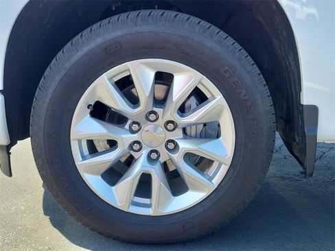 Used 2025 Chevrolet Silverado 1500 Custom image 31