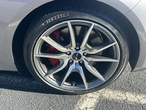 Used 2025 Genesis G70 2.5T image 31