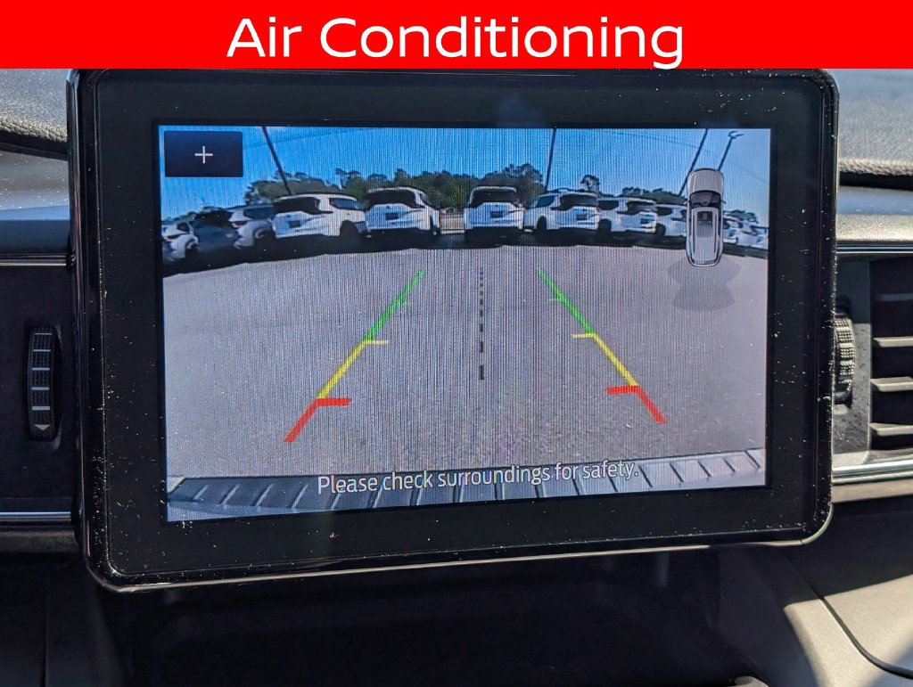 Used 2022 Ford Explorer XLT w/ Equipment Group 202A RWD image 18