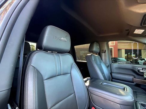 Used 2021 Chevrolet Silverado 2500 High Country w/ Z71 Off-Road Package image 21