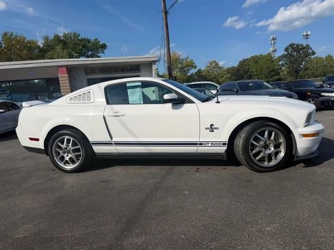 Used 2007 Ford Mustang Shelby GT500 RWD image 2