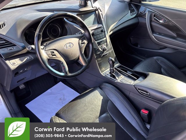 Used 2014 Hyundai Azera Limited w/ Option Group 02 FWD image 12