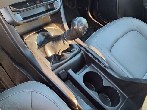 Used 2018 Chevrolet Colorado W/T w/ WT Convenience Package image 11