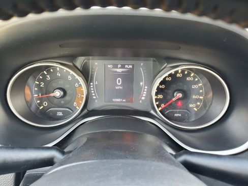 Used 2018 Jeep Compass Latitude image 33