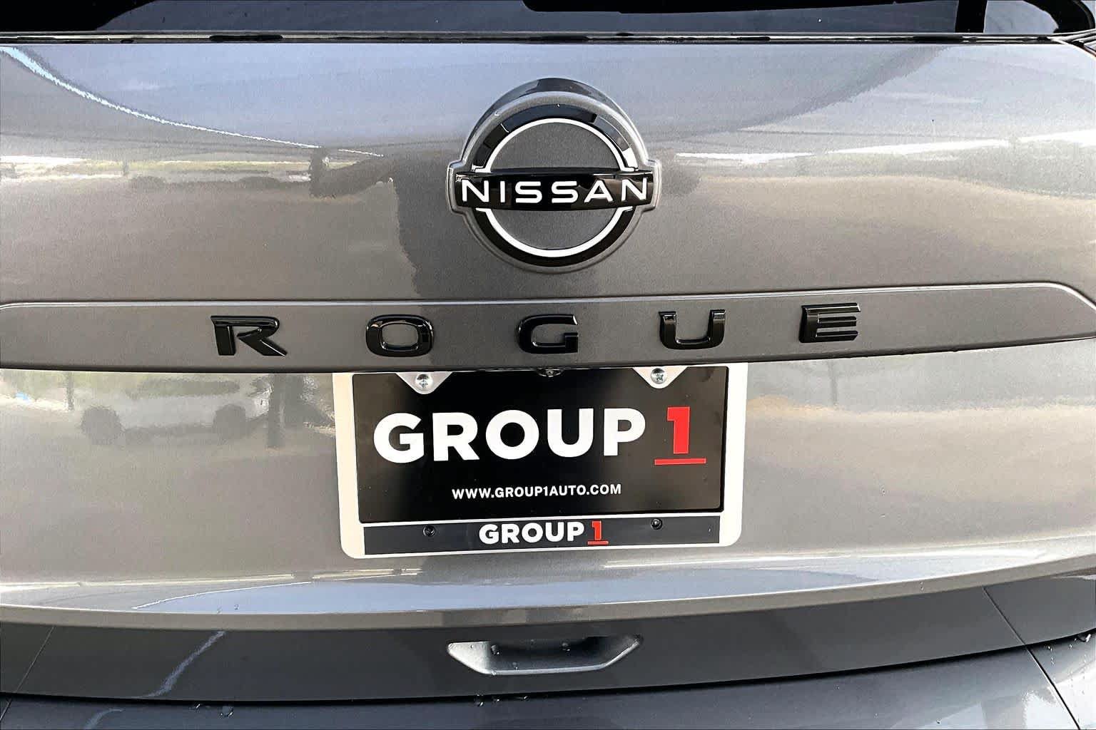 New 2027 Nissan Rogue Dark Armor FWD image 8