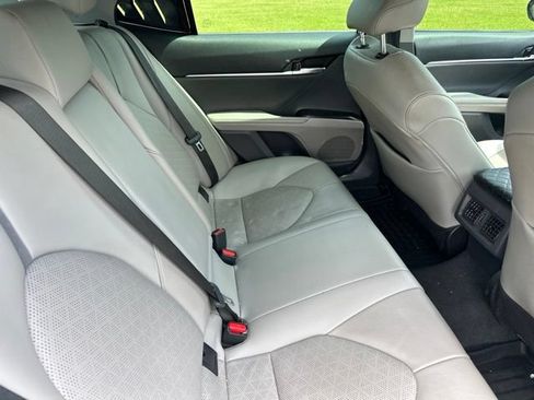 Used 2022 Toyota Camry XSE FWD image 22