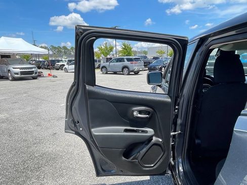 Certified 2022 Jeep Renegade Sport AWD/4WD image 51