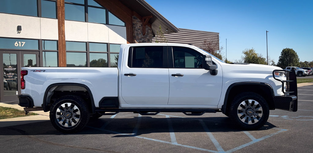 Used 2023 Chevrolet Silverado 2500 Custom w/ Custom Value Package AWD/4WD image 22