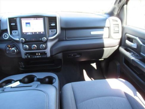 Used 2024 RAM 2500 Big Horn w/ Bed Utility Group image 13