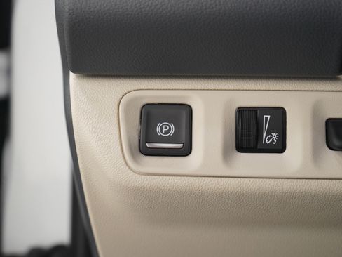 Used 2023 GMC Acadia Denali w/ Denali Technology Package image 29