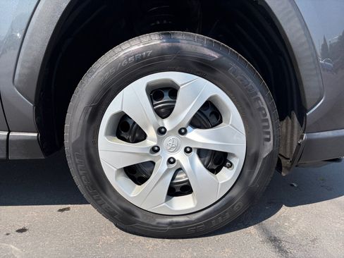 Certified 2022 Toyota RAV4 LE AWD/4WD image 30
