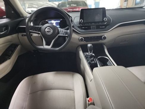 Used 2021 Nissan Altima 2.5 SV FWD image 6