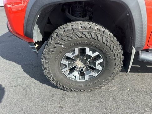 Used 2017 Toyota Tacoma TRD Off-Road w/ Tow Package image 7