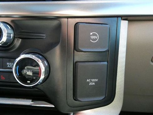 Certified 2024 Ford F150 Platinum w/ Equipment Group 703A Plus AWD/4WD image 36