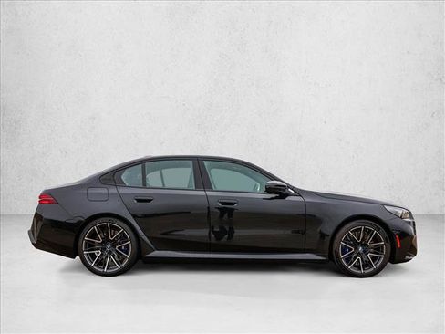 New 2026 BMW M5 image 4